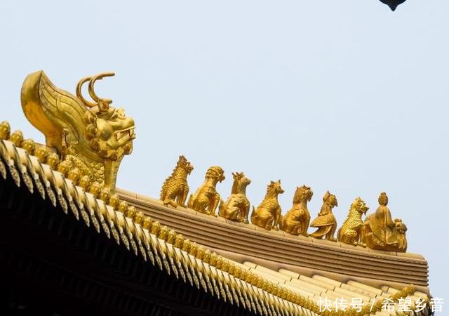 国内最“牛”的寺庙,建在繁华市中心,至今无人敢移动