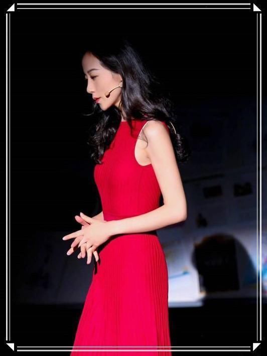 45岁的陈慧琳击倒35岁的韩雪，气质没落后，但最终会变成她的发型