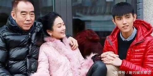  #巅峰期#她是第一代琼瑶女郎，却在巅峰期选择退圈嫁人，今52岁成人生赢家