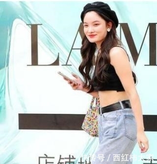  [美丽]街拍：时尚穿搭，美丽性感，白色魅力