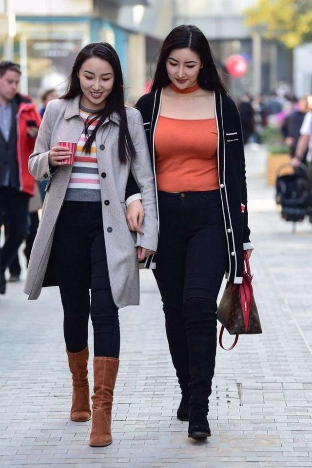 颇有时尚魅力的美女，穿得有气场，傲人身段更引人注目