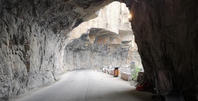 探访山西井底村挂壁公路，最后一条可自驾通行且不收费的挂壁公路