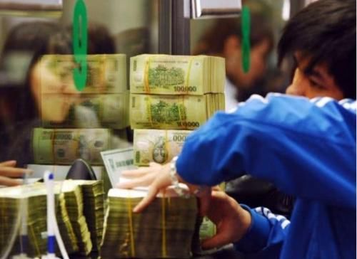 越南街头现大量人民币，驴友告知其中内情，你上当没有？