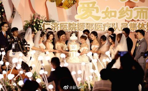  医务人员■祝福！武汉归来就结婚！上海为援鄂医务人员举行集体婚礼