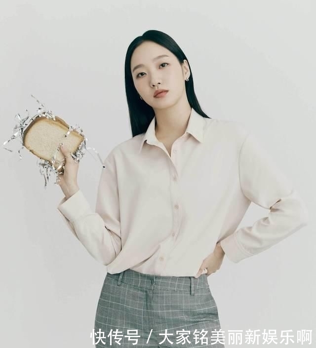 「清纯」“鬼怪新娘”一改清纯形象,西装穿搭干练帅气