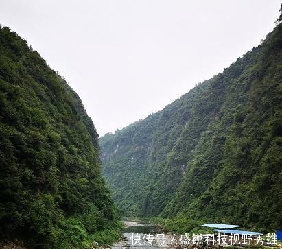 悬崖上的村庄,沉醉其中不知归路