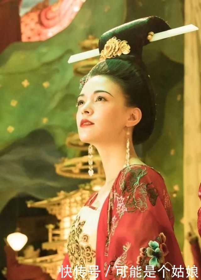  「全网」国风造型太挑人：佟丽娅杨超越惊艳全网，汤唯孟美岐却被骂爆丑