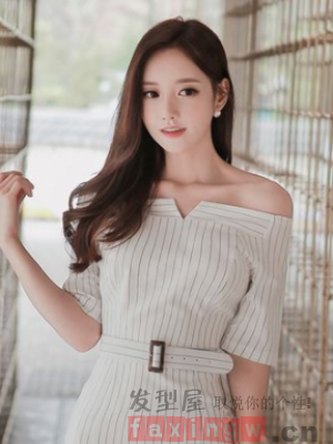 高冷长发打造时尚女郎 满满的仙气