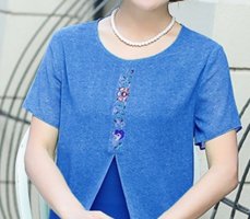 “妈妈装”又出新款了,巨适合五六十岁妈妈,穿上想不美都难