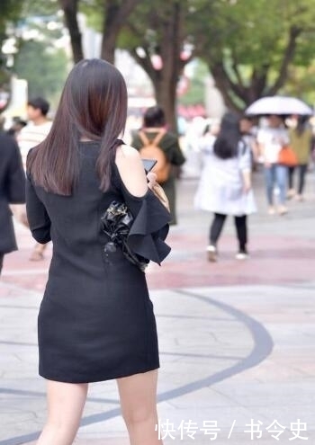 「入秋」街拍美图，入秋这样穿如何？一见倾心表情多