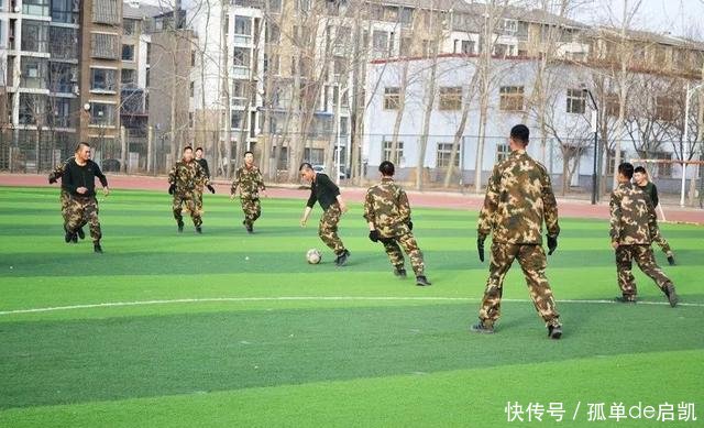  把自己：新兵下连已经20多天了，了解一下那些刻骨铭心的时刻