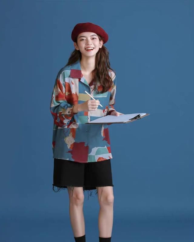  #色彩#寒冬臃肿的外套、单调的色彩,怎么搭配出轻盈时尚的感觉?