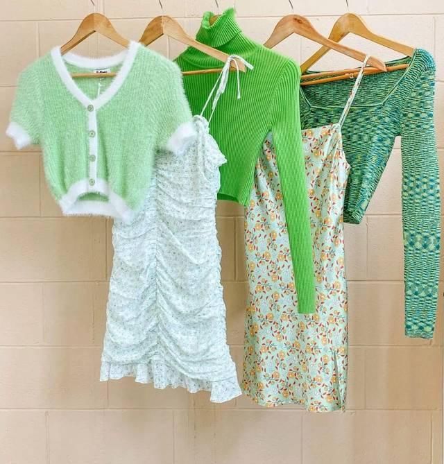  『小白花』春天必“败”的碎花裙，这三种穿法最chic~