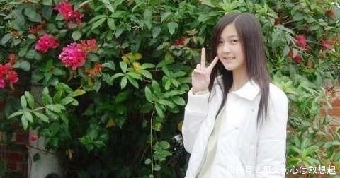 韩国美女来中国旅行，街上看到中国姑娘后表示不解：跟韩国不像？