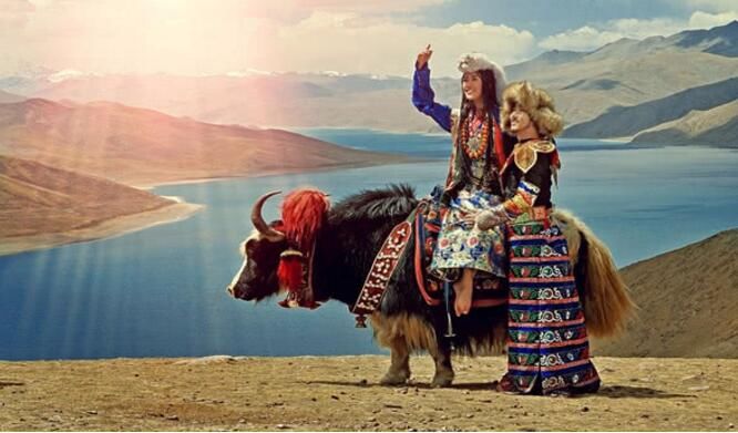 西藏旅游，藏族人民对你伸舌头是什么意思?知道真相的你应该高兴