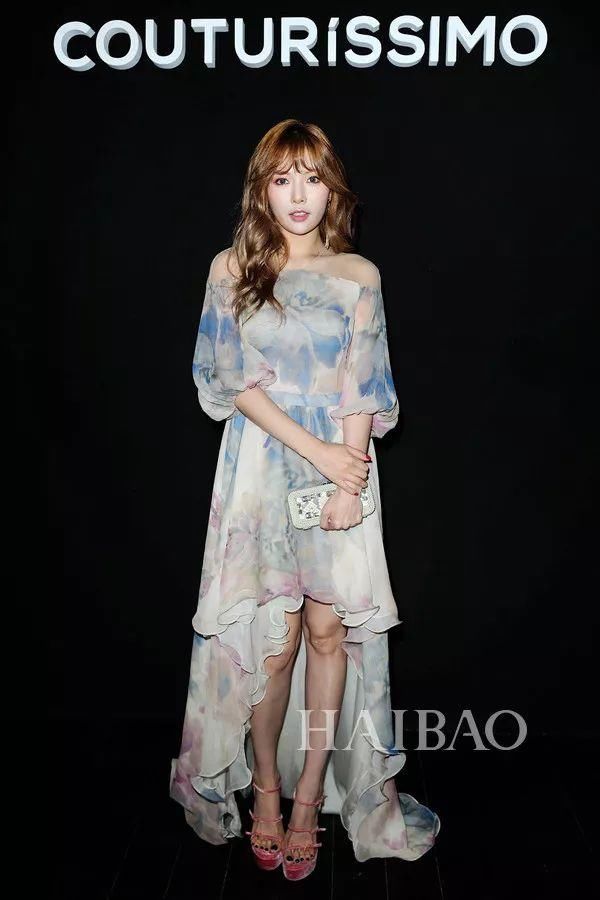 什么| 因跳舞“露骨”惹争议?性感妖精泫雅在台下其实是这样…