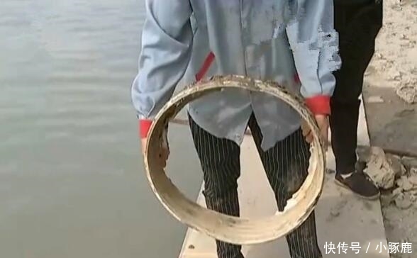 70亩西瓜被泡烂, 挖开排水管发现猫腻, 女子: 谁来赔偿我的损失