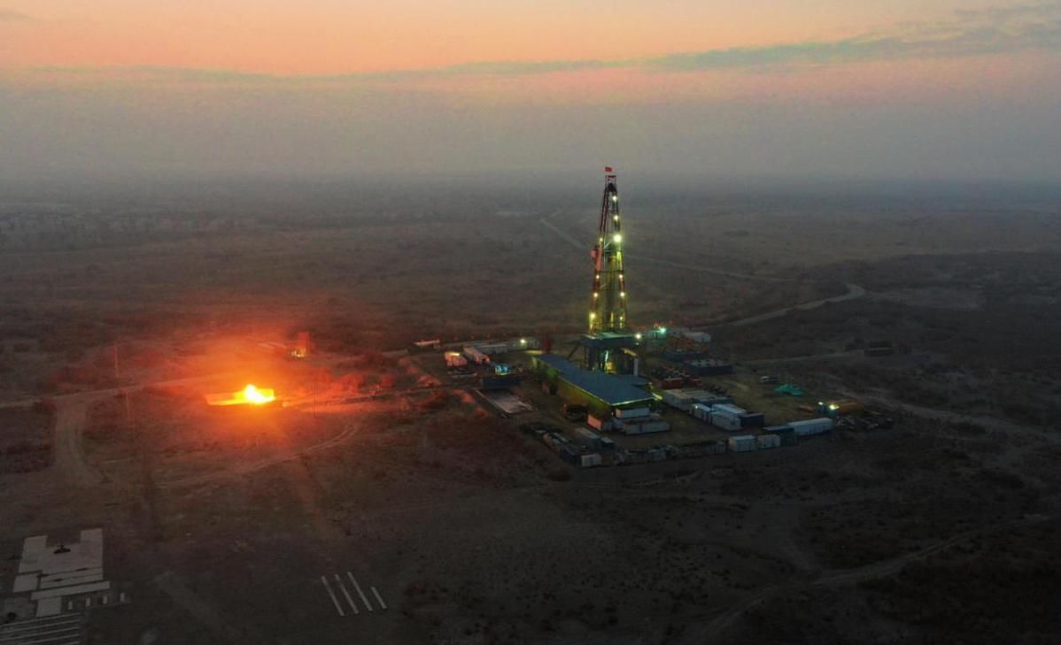  「深层」塔里木油田轮探1井于8200米超深层获高产工业油气流