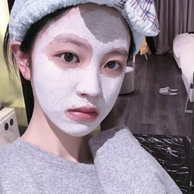  脸部@青春期女生总是“油光满面”？坚持3个习惯，助你远离“大油田”