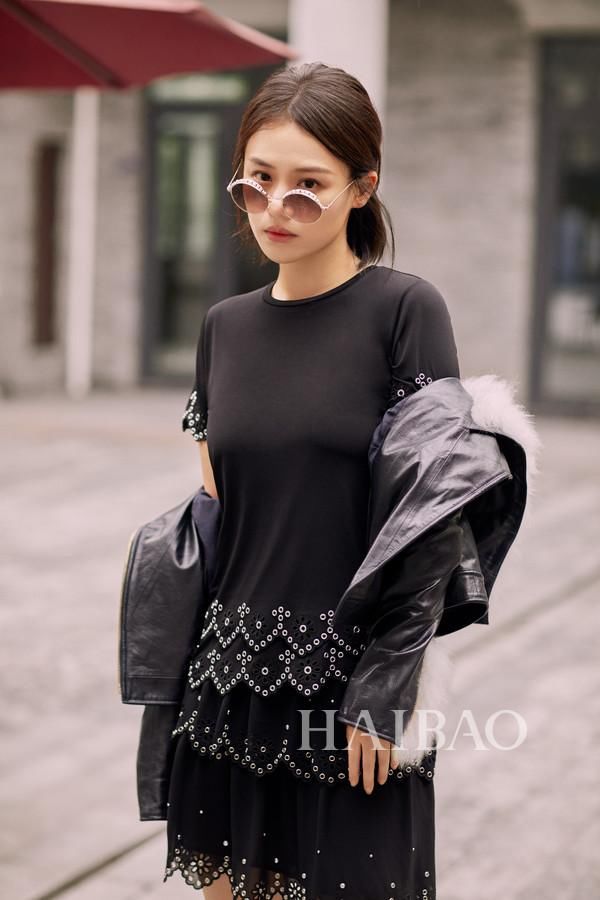 俏皮可爱又优雅妩媚！《潮我看齐》之马思纯：难道只用简单的笑容