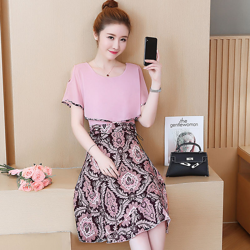 时下最火爆的一种裙:“温柔裙”!妩媚迷人,巨适合80后女人穿