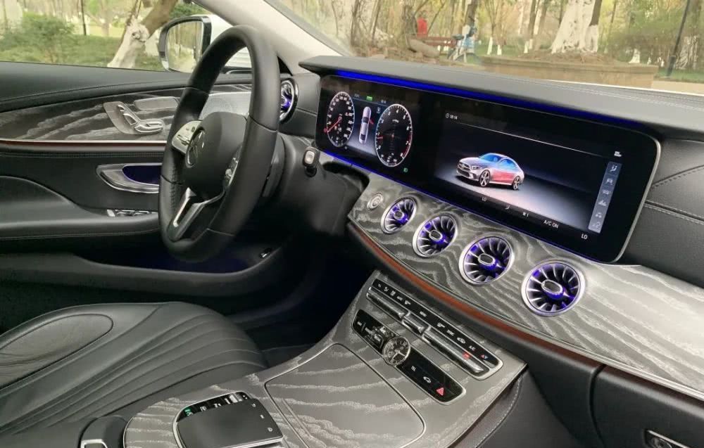 『动力』评测奔驰CLS3504MATIC80万买台四缸的四门轿跑车到底“疯不疯”
