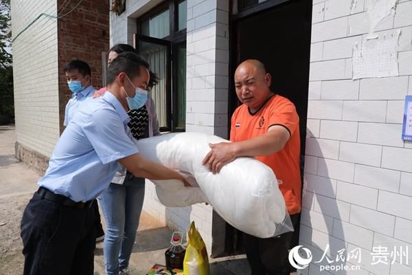  『帮扶』观山湖区金华园街道助力帮扶村镇打赢歼灭战