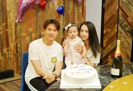 高云翔性侵案更多细节曝光:张某开皮包公司，专骗中国剧组钱!