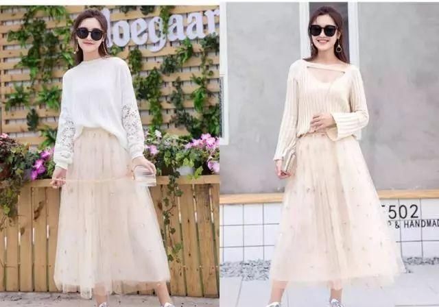  白鞋：今年很流行的网纱半身裙, 搭配小白鞋最舒适, 谁穿谁美!