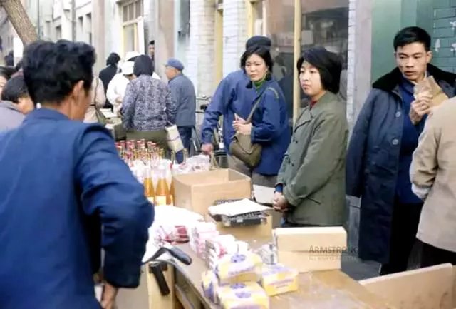 35年前的老照片记录下二十世纪八十年代的中国