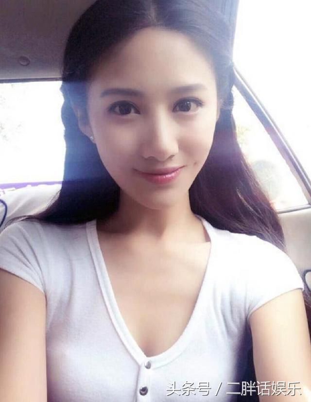 25岁“大胸姐”近照曝光，美艳动人超心动，网友：好成熟啊