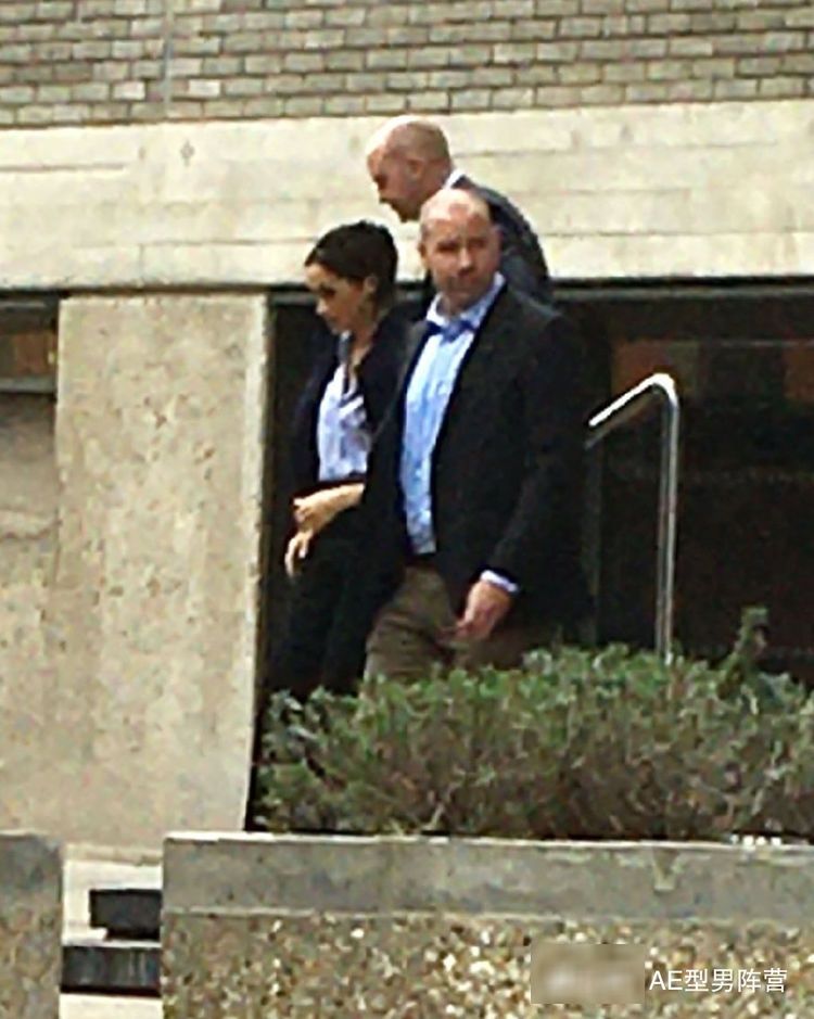 哈里梅根英国皇室梅根