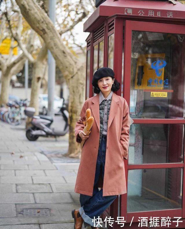 『博主』50岁女人如何穿衣搭配,才能既舒适又优雅?时尚博主三木这样穿