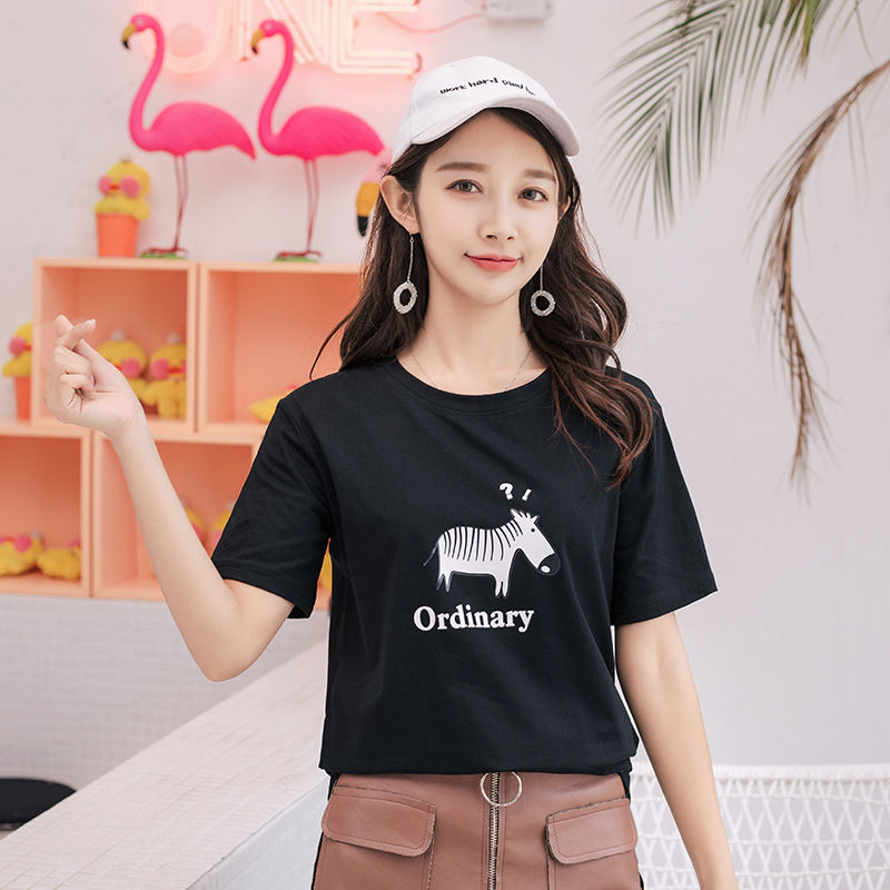 25-45岁女人最爱的T恤+短裤/短裙搭配，贼衬肤白嫩美