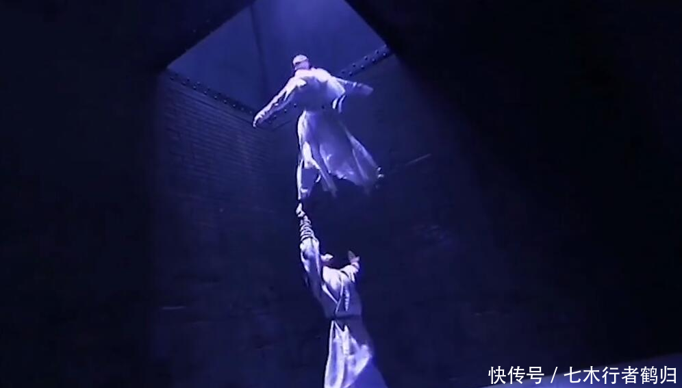 『骂张无忌』四版张无忌挠赵敏脚丫 黎姿最美 陈钰琪可爱 邓超安以轩版没法看