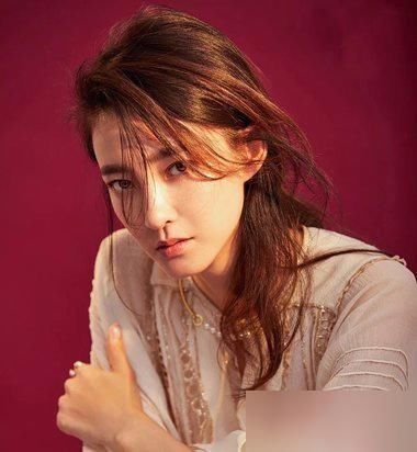 15款女生奶茶色头发图片！