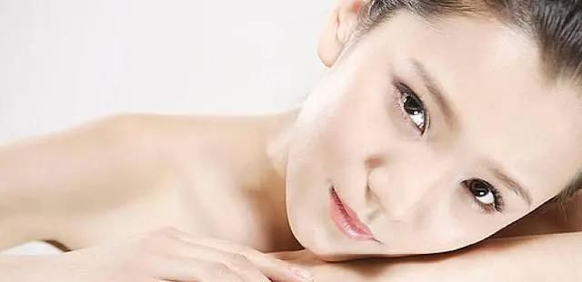  『快速』名门泽佳:女孩子应该如何全身有效美白皮肤?教你几招快速搞定!