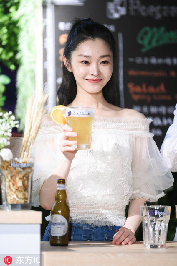 可盐可甜的小姐姐了解下?“旗袍美人”宋轶也可以如此软萌