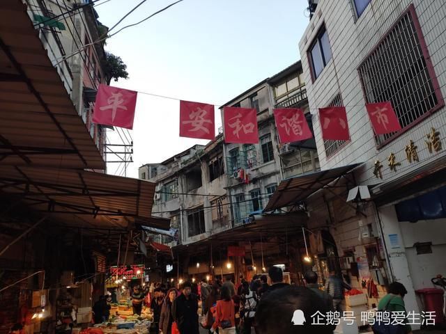 厦门年味最浓的地方，谢霆锋潘玮柏打卡，本地人又爱又恨