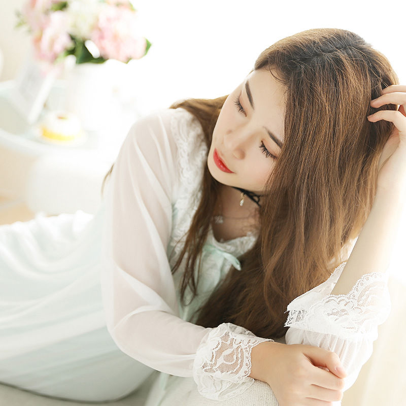 集万千宠爱于一身的“初恋”睡裙,秋天这样穿真的太美太美了