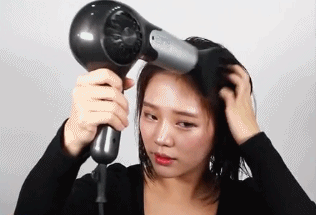 周冬雨这本短发教科书也出Bug了？竟然连她都不知道…….