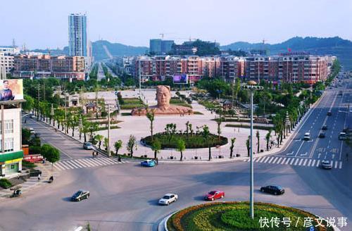四川特别的一个地级市, 号西部车城, 下辖了最少的县级单位