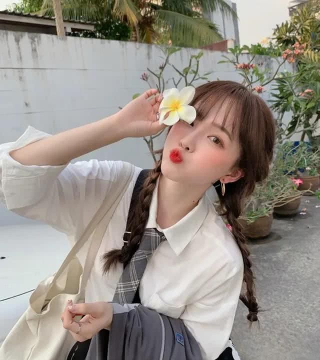  『感觉』3款初恋型穿搭，时尚的同时不失优雅，仙女也不过如此