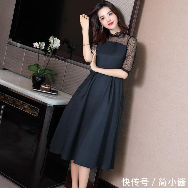 优雅轻熟黑色蕾丝裙，打造迷人曲线，散发性感女人味