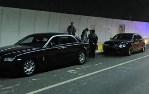  【新手】为什么进隧道老司机都不靠右侧行驶？原因大有讲究，新