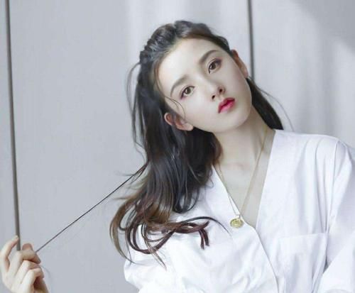  『女生』女生的5种唇形：前2个拉低颜值，最后一个很少见，你是哪个？