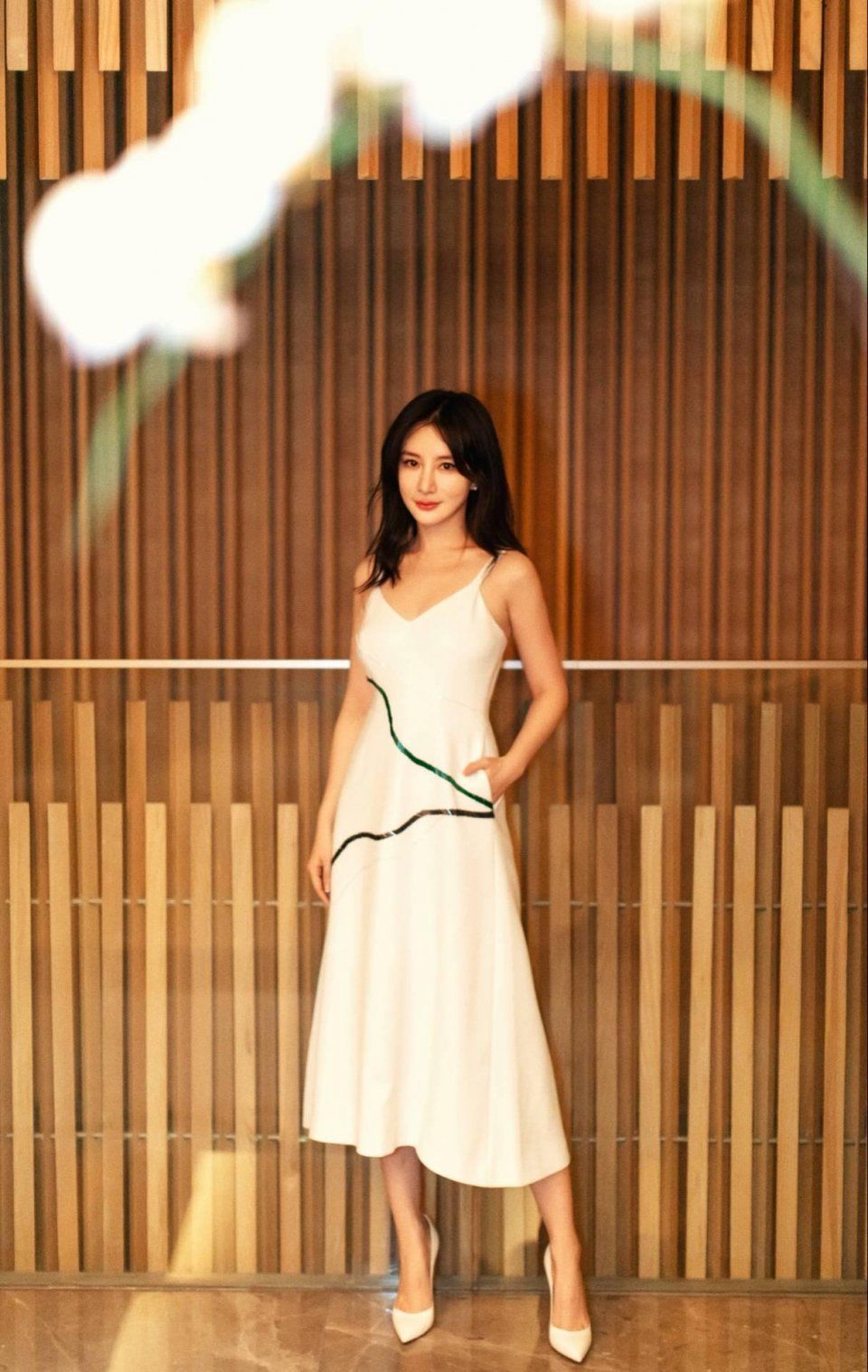 熊乃瑾这一身真可以剁手，不错，不错，看起来就好看!