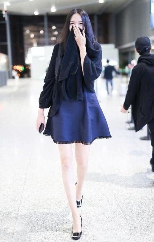 张梓琳真厉害，键盘都能当腰带？给这凹凸有致的身材跪了！