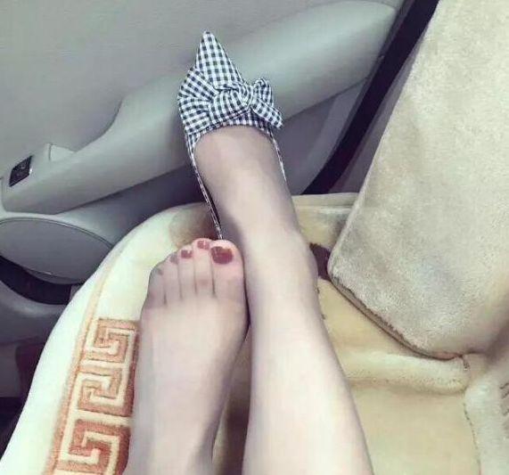 高跟鞋有效提高女性的身高，让你更有女人味