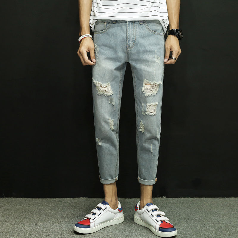 男人一旦55了，千万别再上衣塞裤子!照下图打扮，女人百看不厌